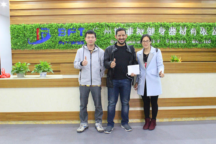 草莓视频APP在线下载商用健身房器材從中國出口到巴林